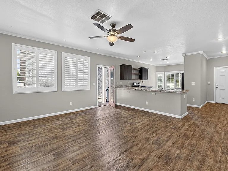 6777 Wormwood Ln — Photo 6