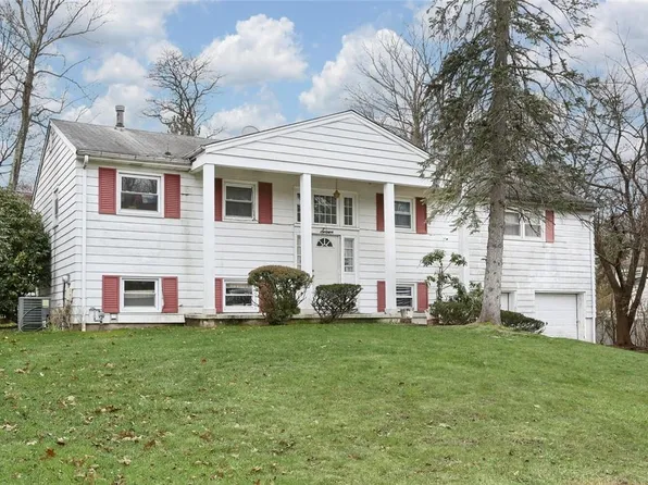 7 Yorkshire Drive, Suffern, NY 10901