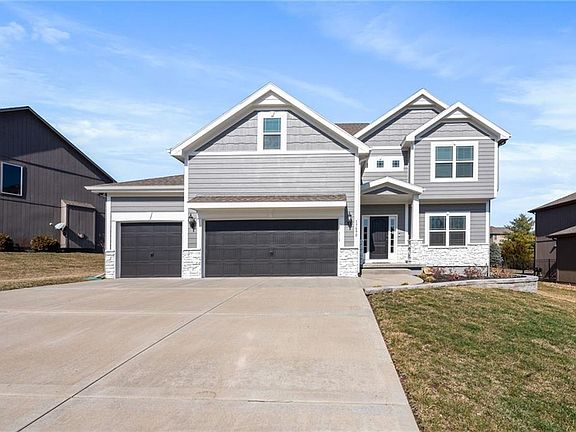 2nd image of 17690 N Alder Ct