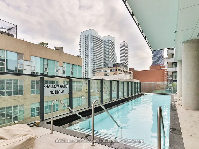 185 Roehampton Ave #219 — Photo 12