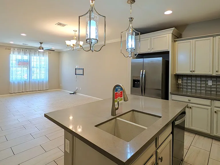 2477 W Market Pl #11 — Photo 9