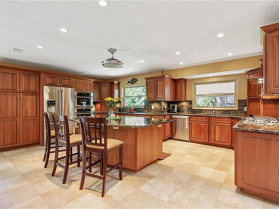 3rd image of 3515 Jericho Dr