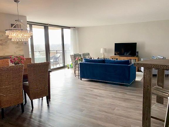 2nd image of 4620 N Park Ave APT 908E