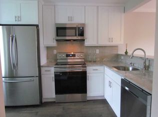 32 Vanderburgh Rd, Poughquag, NY 12570