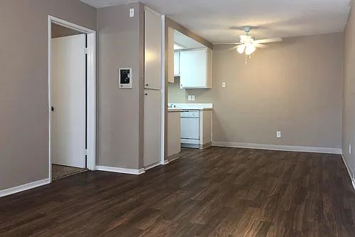 2985 Euclid Ave Photo 1