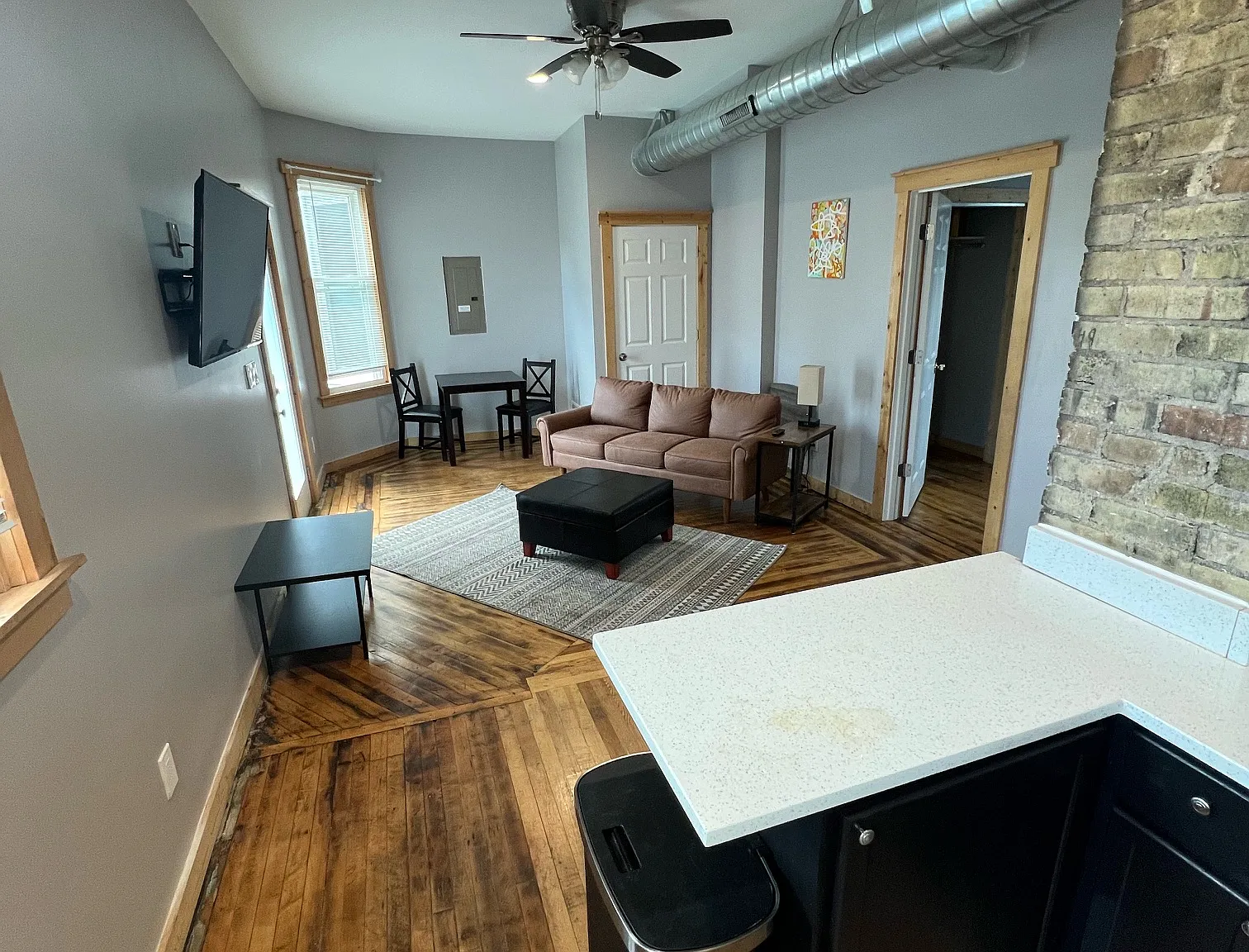 2 bed, 650 sqft, $1,550 — Photo 1