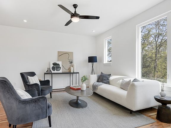 5th image of 542 Cliff Cir #32