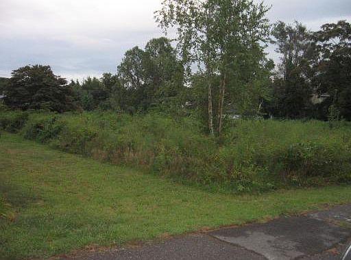 2nd image of 149 Anoka Ave