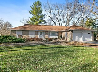 4917 Wayside Dr, McHenry, IL 60051