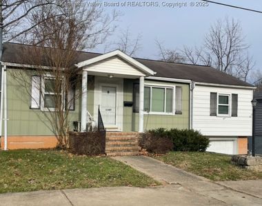 1107 Village Dr, South Charleston, WV, 25309