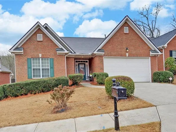 926 Brenau Point Dr, Gainesville, GA 30501