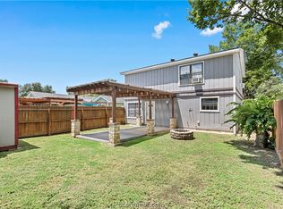 801 Crenshaw St, Bryan, TX 77803