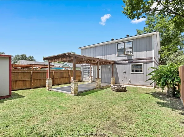 801 Crenshaw St, Bryan, TX 77803