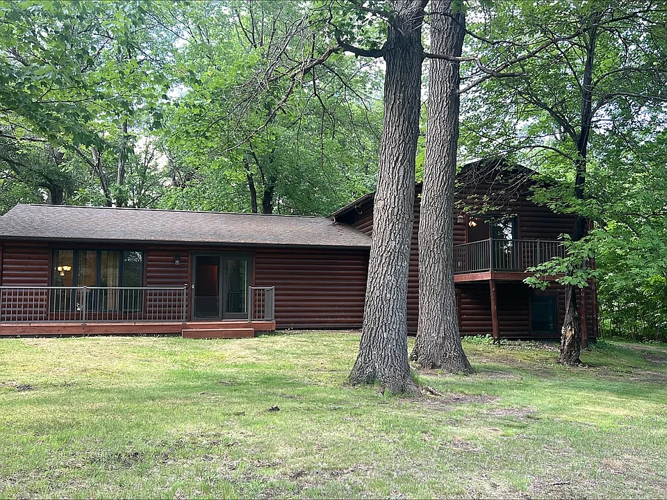 1126 Ebert Dr