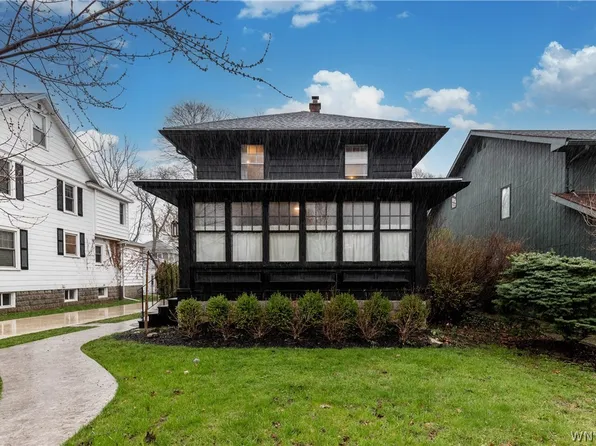 24 Highland Dr, Williamsville, NY 14221