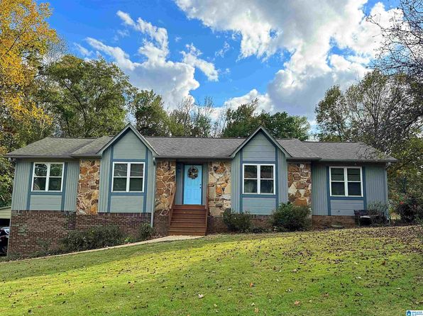 423 13th Pl, Pleasant Grove, AL 35127