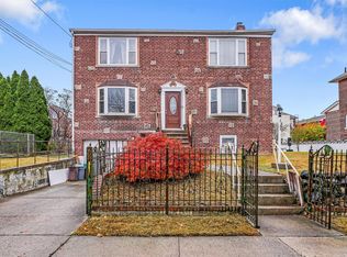 1634 Research Ave, Bronx, NY 10465