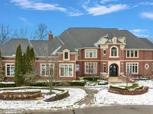 7428 Foxburg Ct, Clarkston, MI 48348