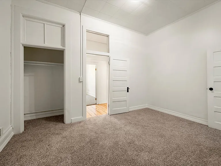 8 W Park Row #3 — Photo 14