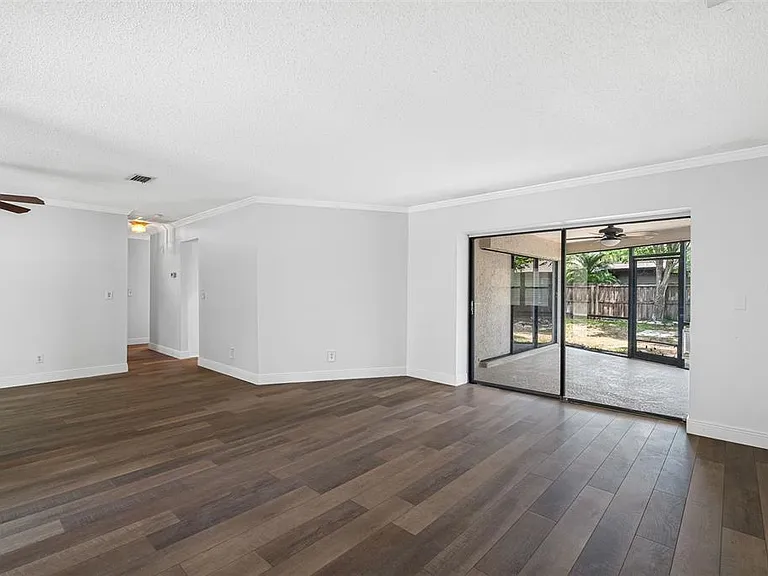 3601 Fairway Forest Cir — Photo 13