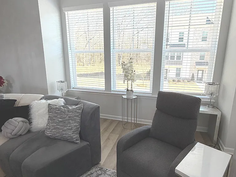 205 Wallace St — Photo 10