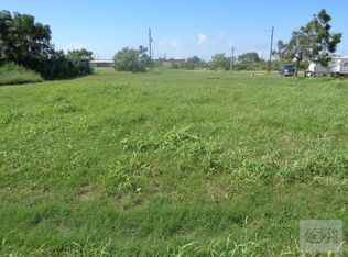 1006 S Loop Rd, Crystal Beach, TX 77650