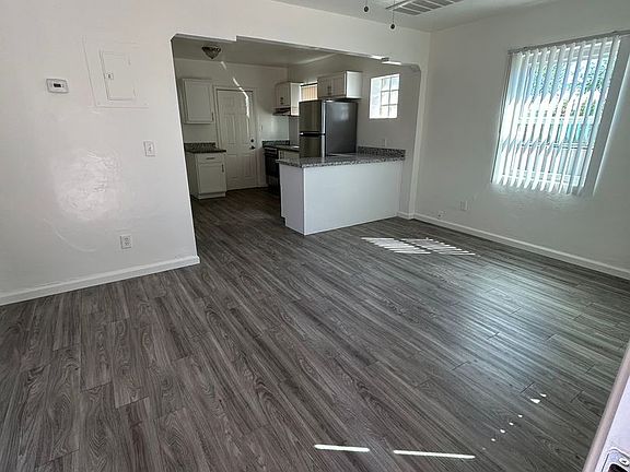 3rd image of 522-530 E Pierson St #8B