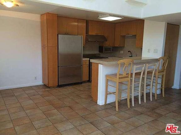 2nd image of 9917 Tabor St