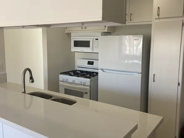 628 S Catalina Ave #14, Redondo Beach, CA 90277