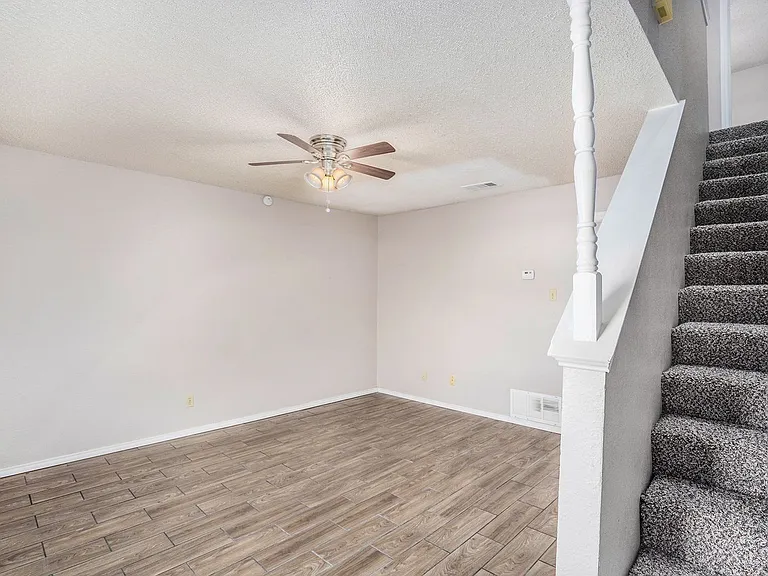 3301 Aurora St #D — Photo 4