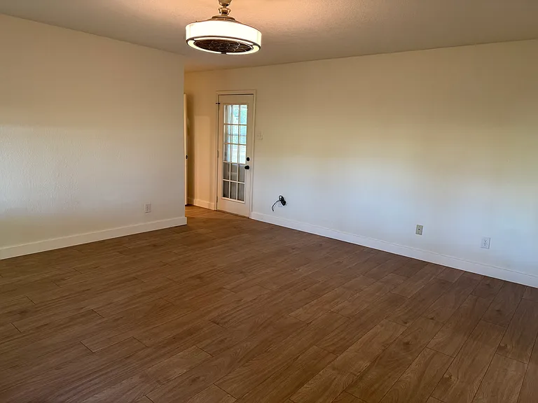 3035 Spring Valley Rd — Photo 6