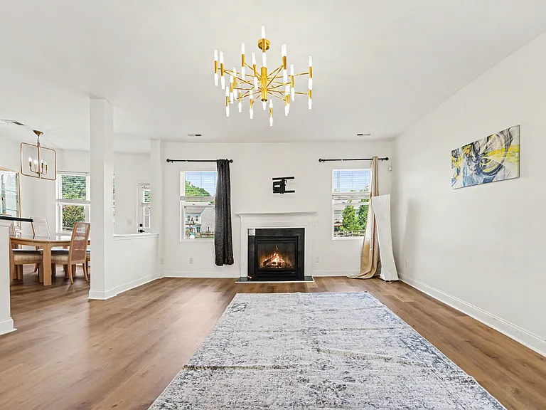 8312 Compton Acres Ln — Photo 5