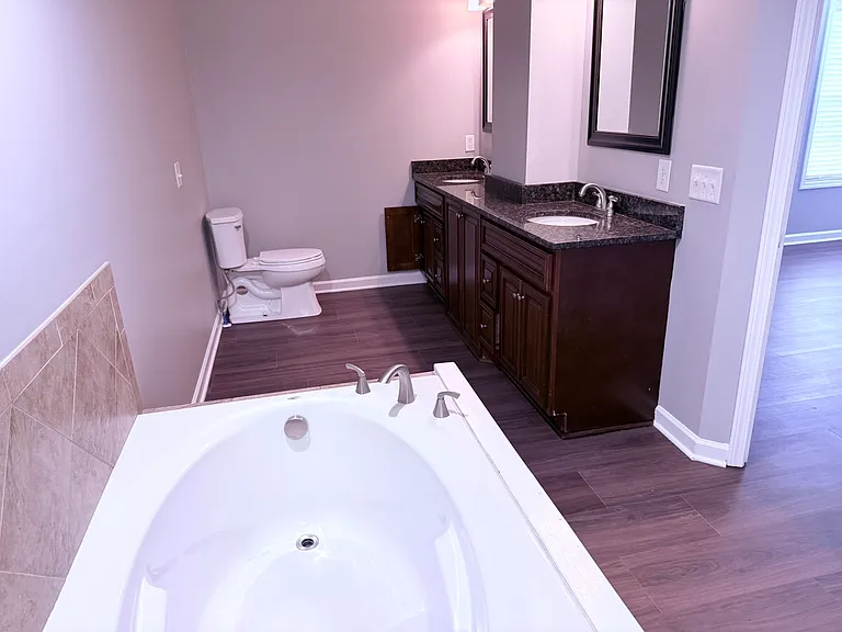 406 Celebration St — Photo 9