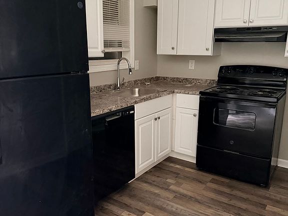 4th image of 902 Bolton Rd SW #0