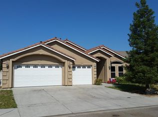 528 Stadium Rd, Madera, CA 93637