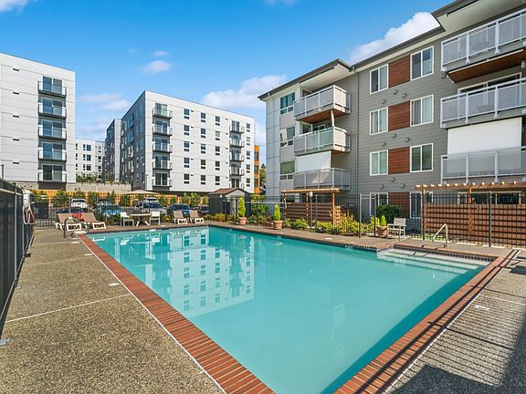 4th image of 10501 8th Ave NE APT 225