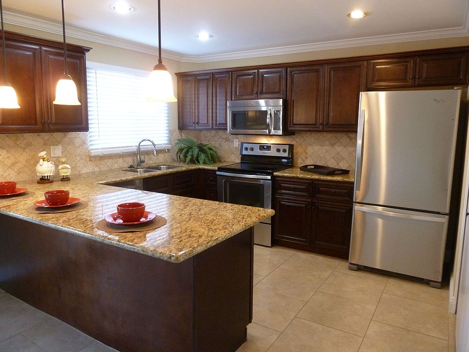 New  stainless appliances 