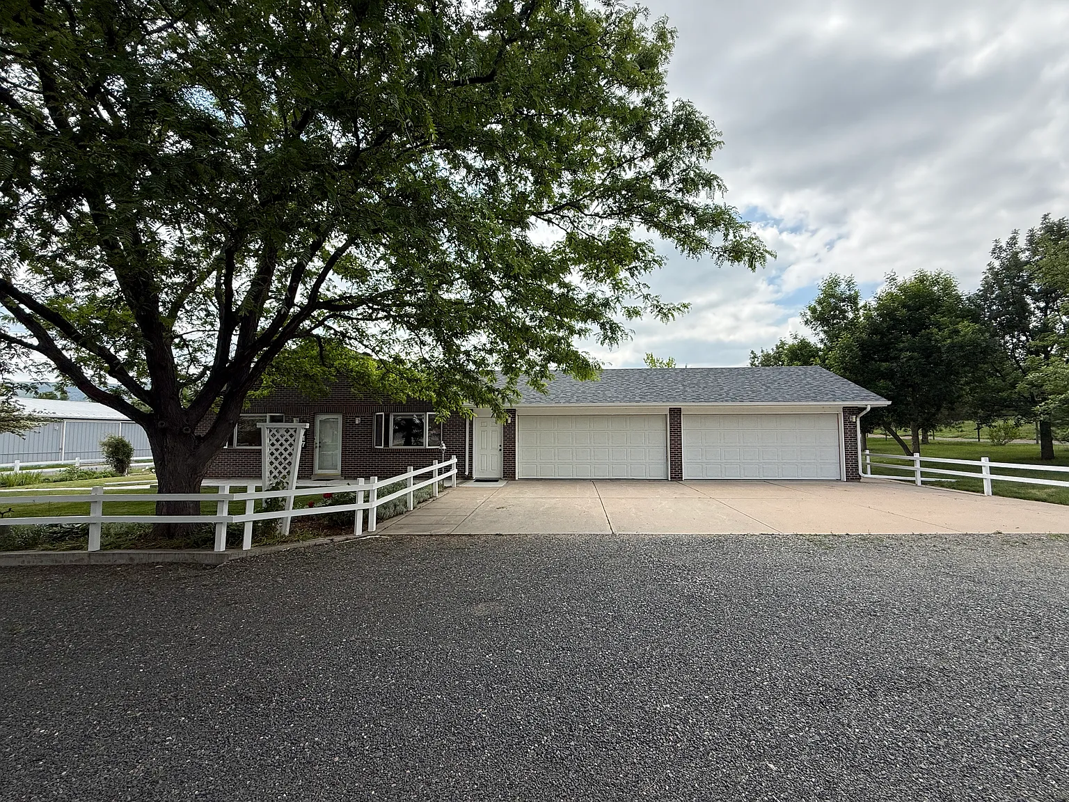 4 bed, 2048 sqft, $3,850 — Photo 3