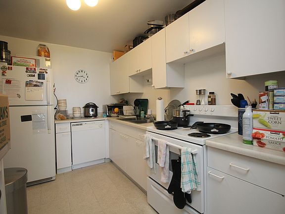 5th image of 1660 N Lasalle St #907