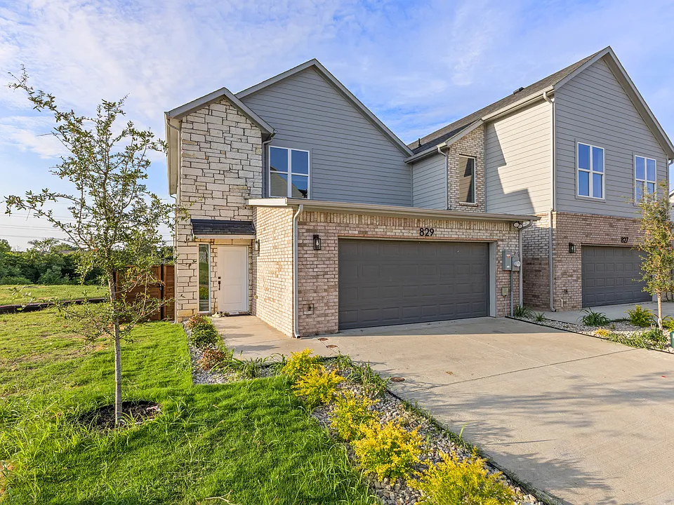 825 Premier Pkwy