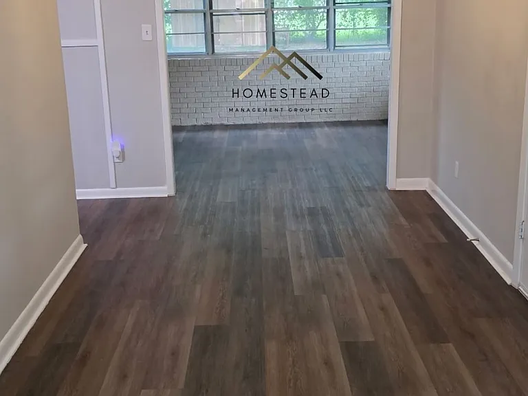 1704 Bradley St — Photo 6