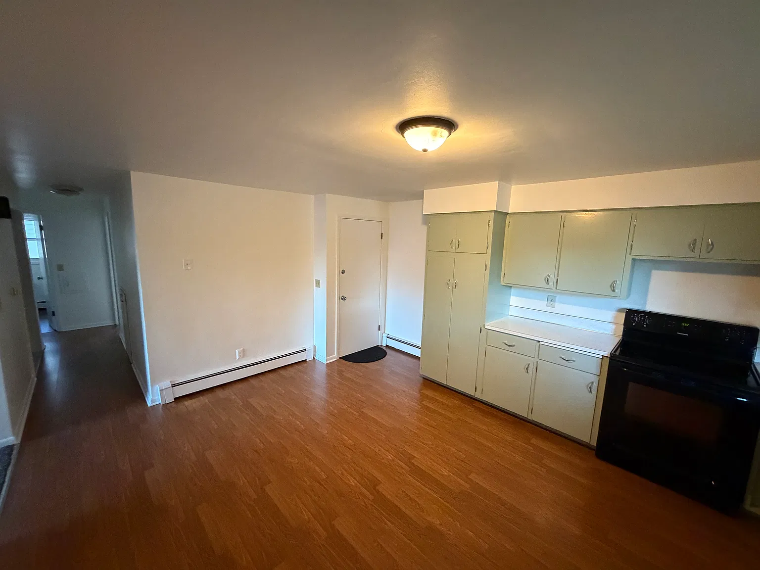 2 bed, 1000 sqft, $1,000 — Photo 2