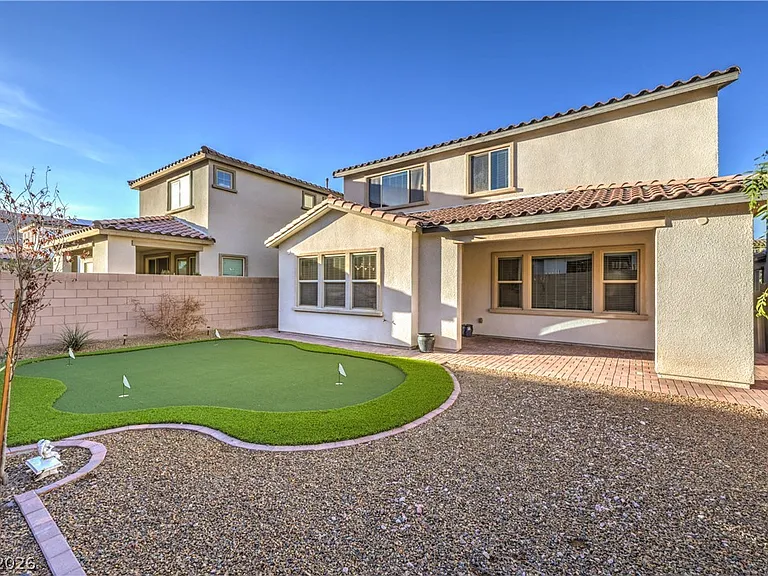 3213 Molinos Dr — Photo 23