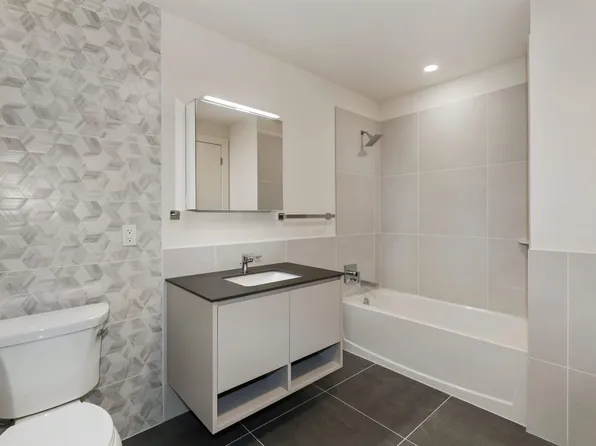 391 Palisade Avenue image 11 of 15