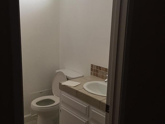 2nd image of 576 Kerilyn Ln