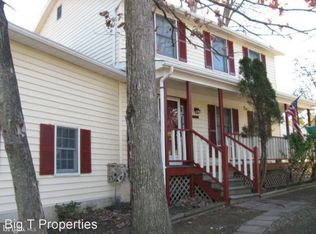 555 Rockbridge Dr SE, Leesburg, VA