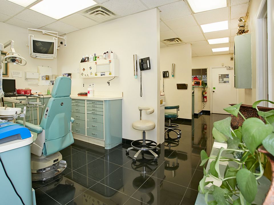 1st image of 8616 Jamaica Ave
