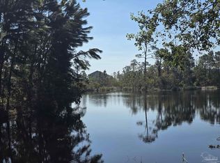 995 Coronado Ct, Gulf Breeze, FL 32563