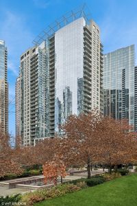 201 N Westshore Dr APT 2108, Chicago, IL, 60601
