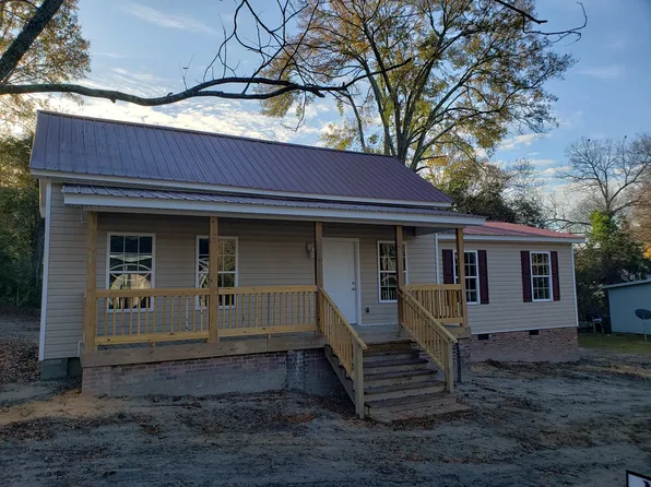 2140 Kendall St, Camden, SC 29020